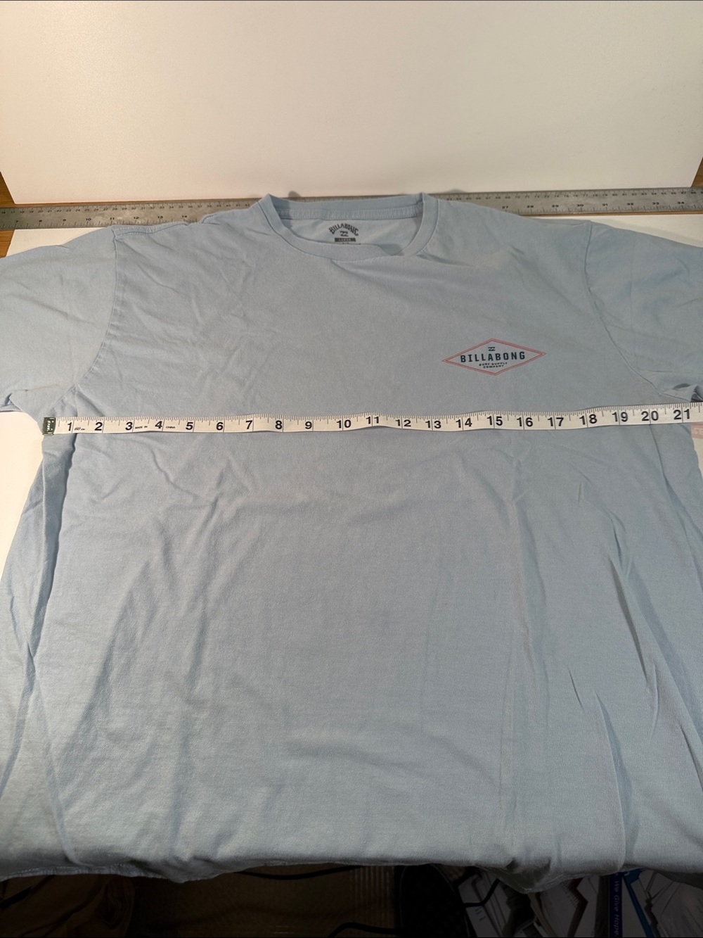 Billabong Men’s Light Blue Logo Crew Neck T-Shirt - Picture 4 of 7